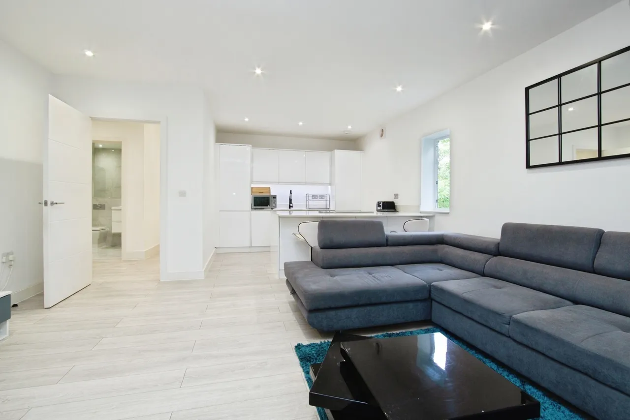 Brighton Road, PURLEY, Surrey, CR8, photo 5