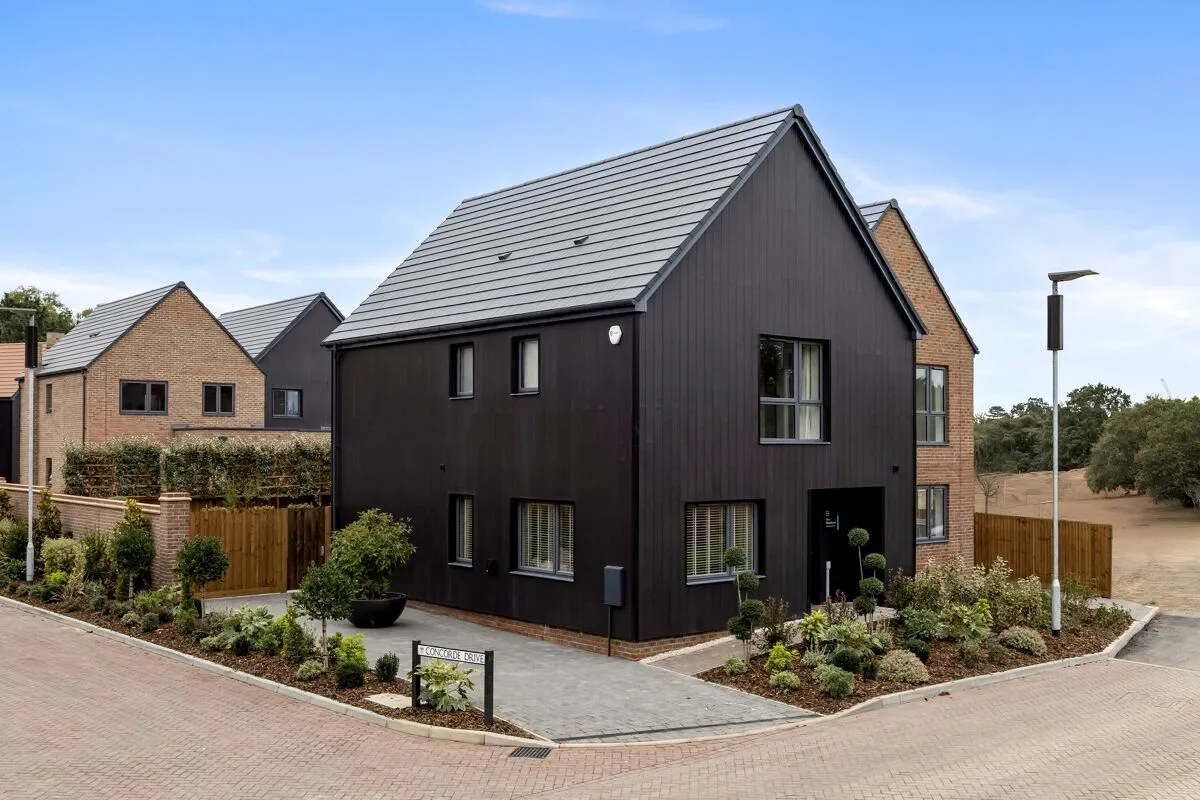3 bed house for sale, Brooklands Grove, Weybridge, KT13