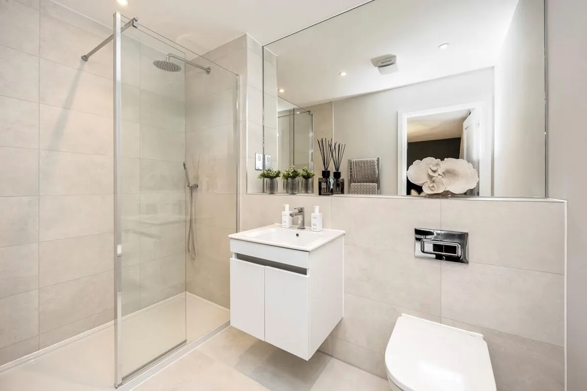 Brooklands Grove, Weybridge, KT13, photo 15