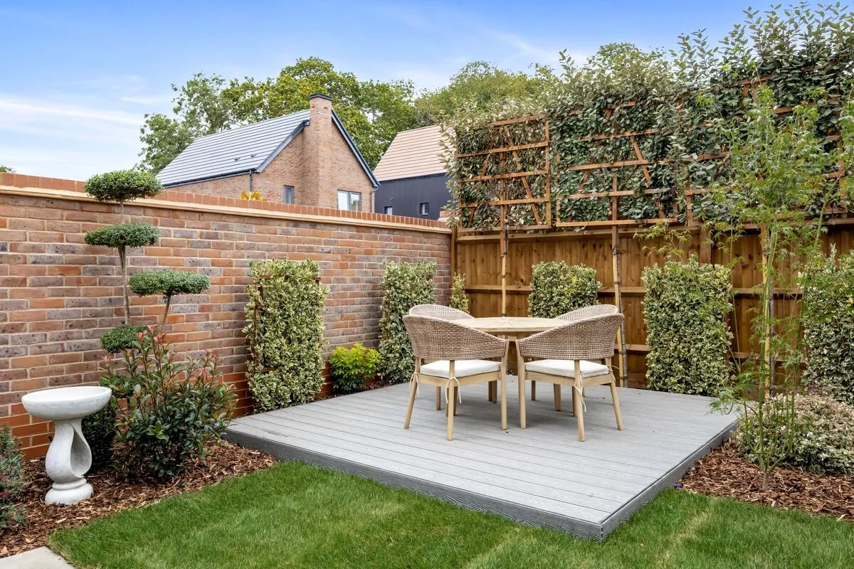 Brooklands Grove, Weybridge, KT13, photo 24