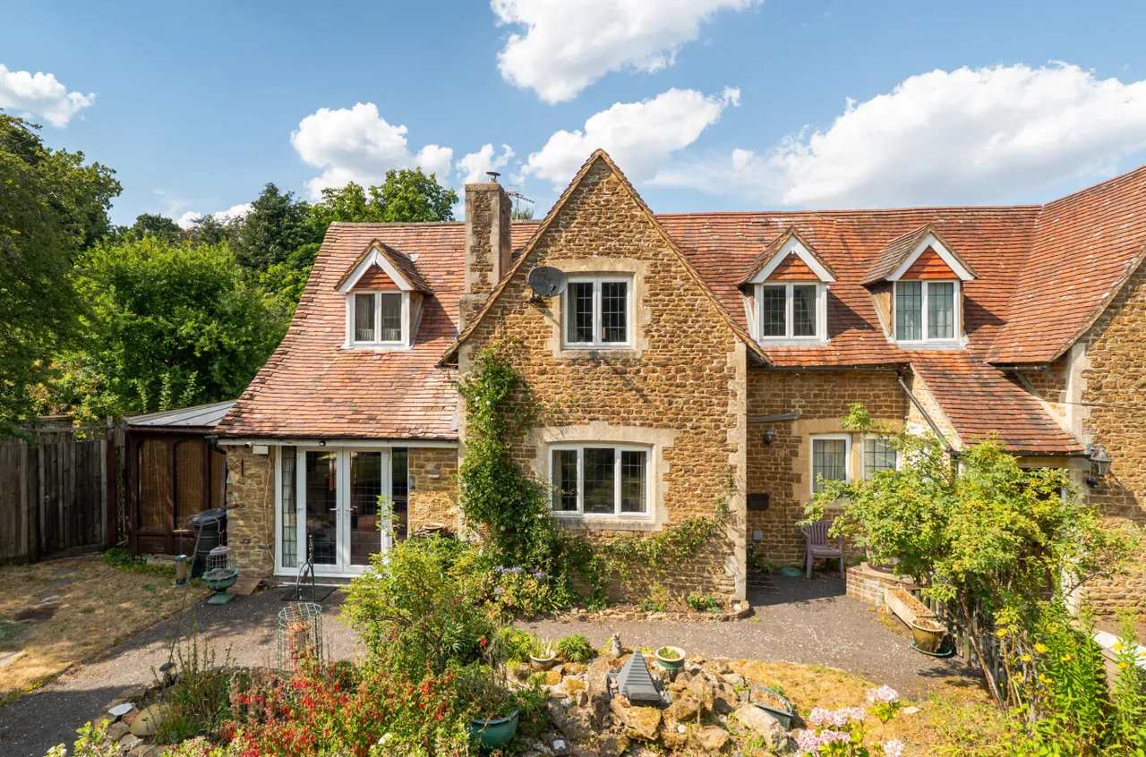3 bed house for sale, Church Lane, Witley, GU8