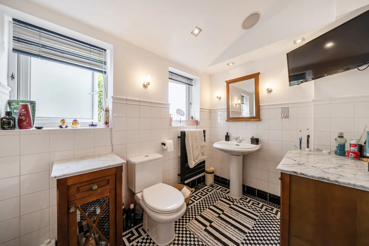 Sharps Lane, Ruislip, HA4, photo 10