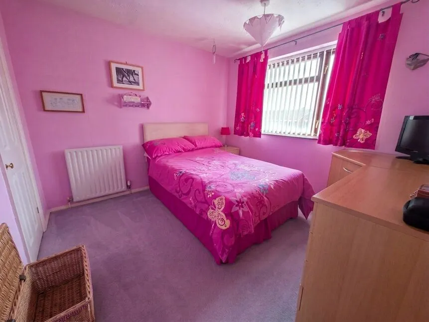 Hogarth Close, Bedworth, CV12, photo 11