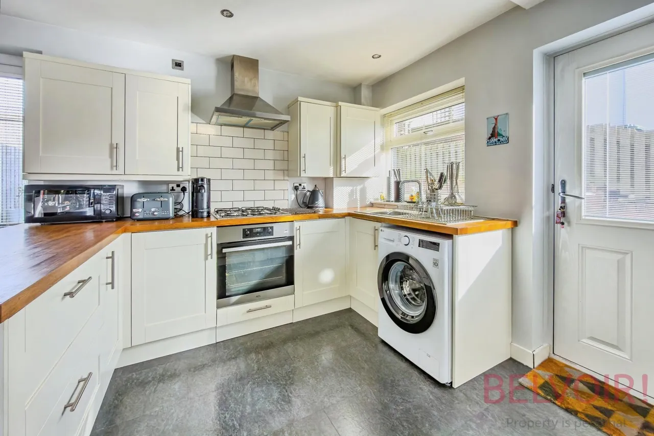 Harthill, Leeds, LS27, photo 6
