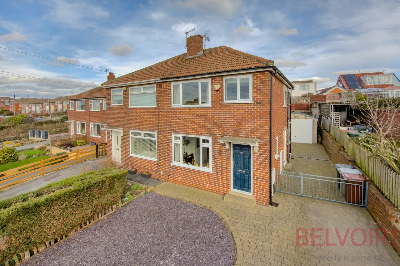 3 bed house for sale — Harthill, Leeds, LS27