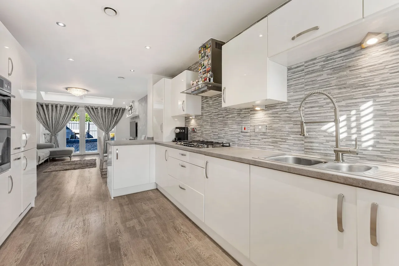 Ditton Drive, Halewood, L26, photo 5