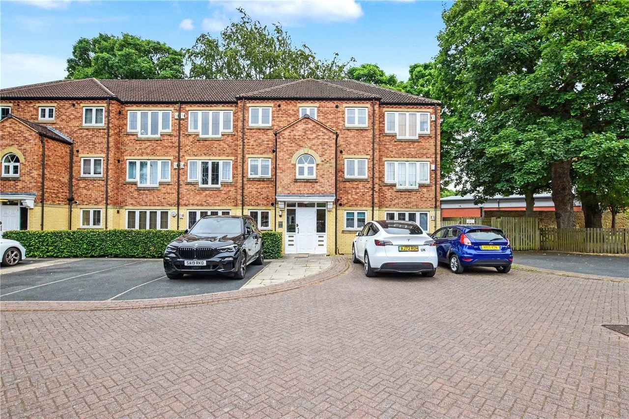 Windsor Court, Bramley, LS13, photo 11