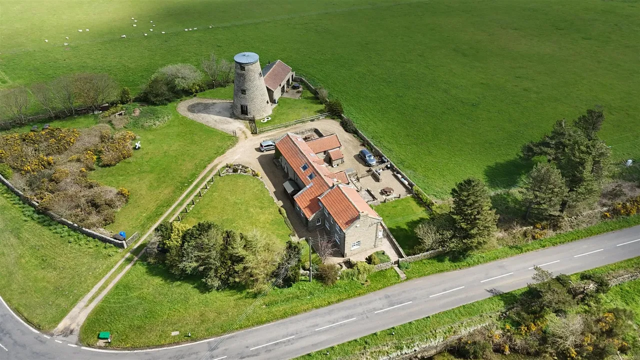 Staintondale Road, Ravenscar, YO13, photo 3
