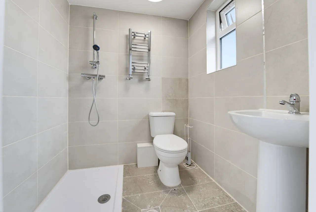 Rosebery Road, Hounslow, TW3, photo 15