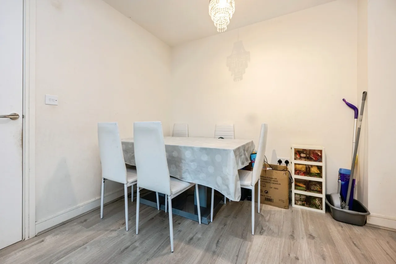 Dragonfly Crescent, Biddenham, Bedford, Bedfordshire, MK40, photo 4