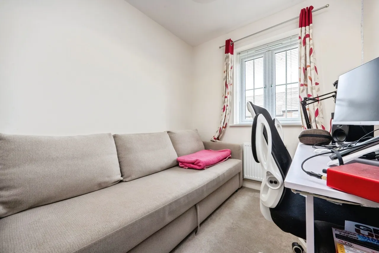 Dragonfly Crescent, Biddenham, Bedford, Bedfordshire, MK40, photo 18