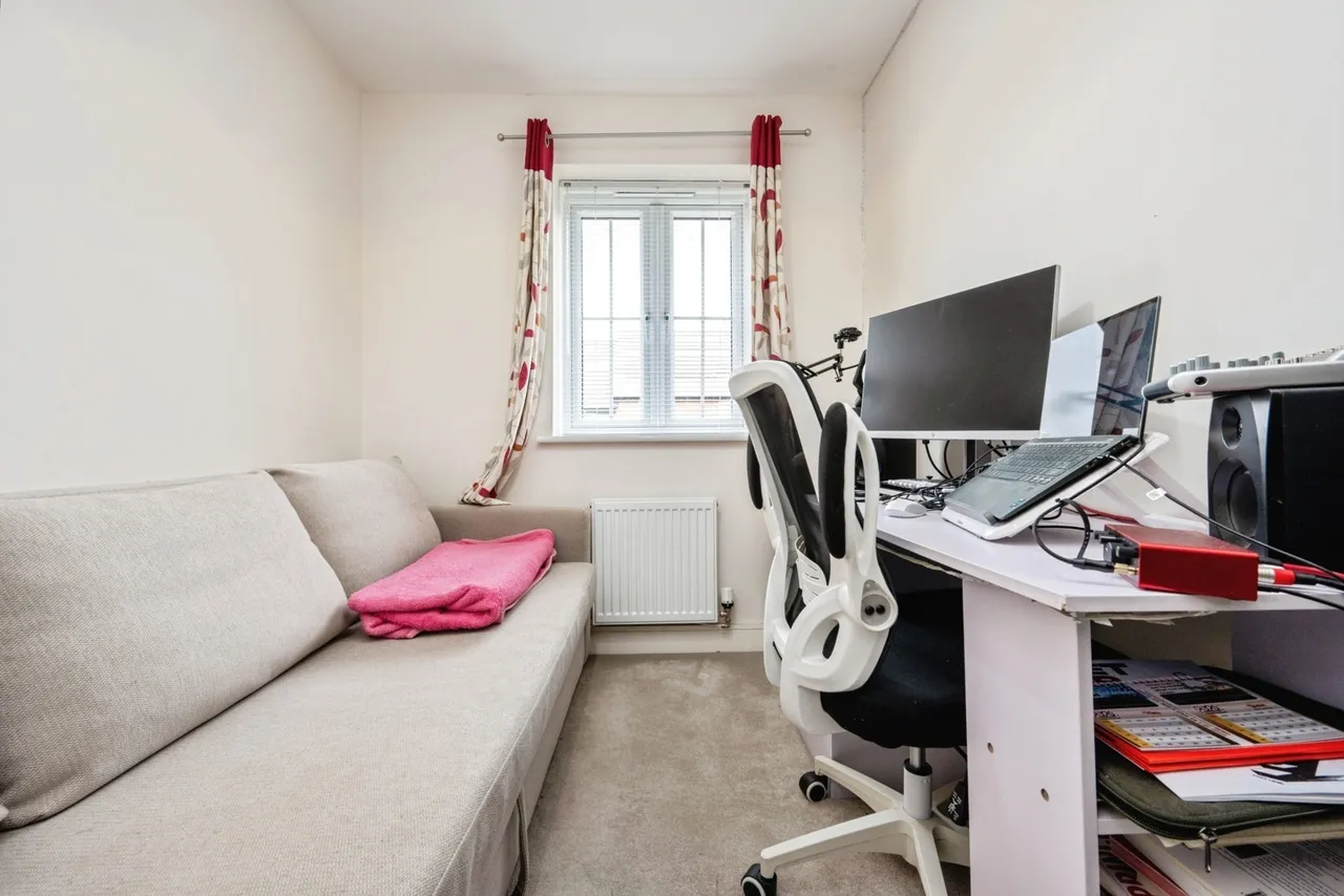Dragonfly Crescent, Biddenham, Bedford, Bedfordshire, MK40, photo 10