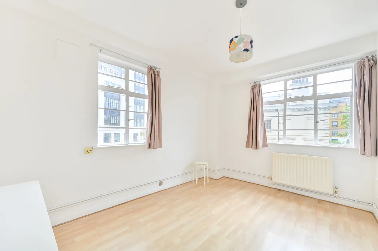 flat to rent — 16 Westbourne Court, Orsett Terrace, London