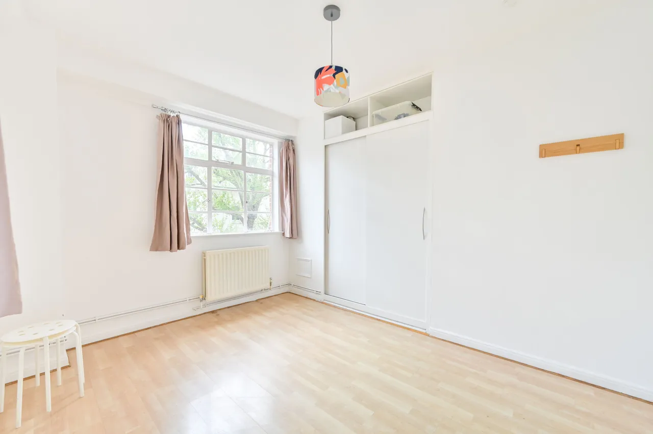 16 Westbourne Court, Orsett Terrace, London, photo 3