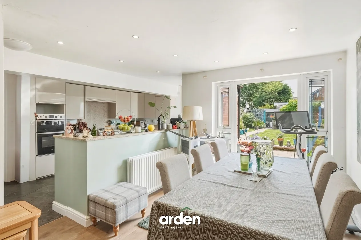 Maple Road, Rednal, B45, photo 2