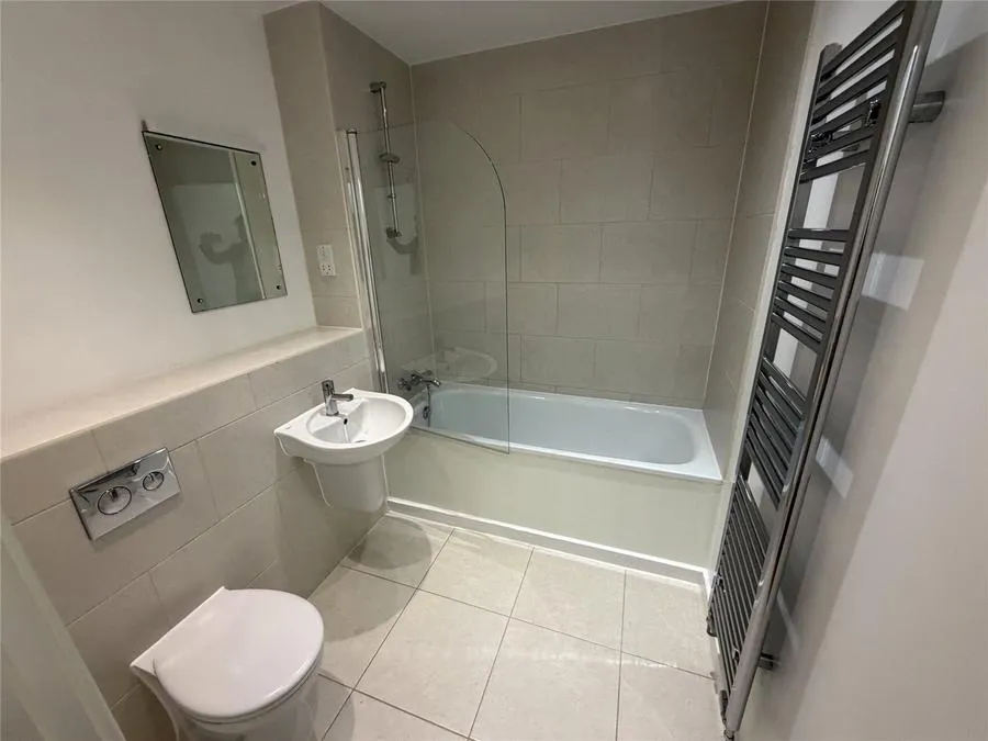 Telford Road, London, N11, photo 5