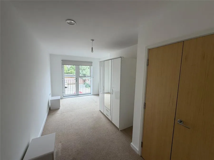 Telford Road, London, N11, photo 3