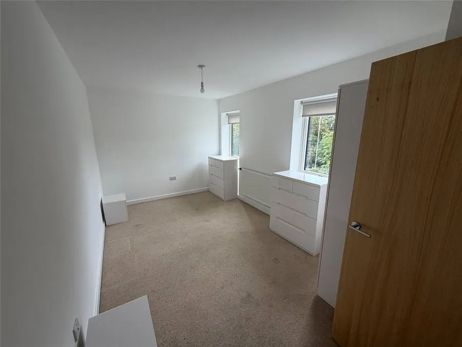 Telford Road, London, N11, photo 4
