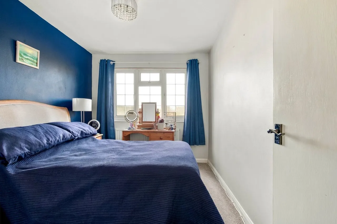 Chertsey Road, Ashfor, photo 10