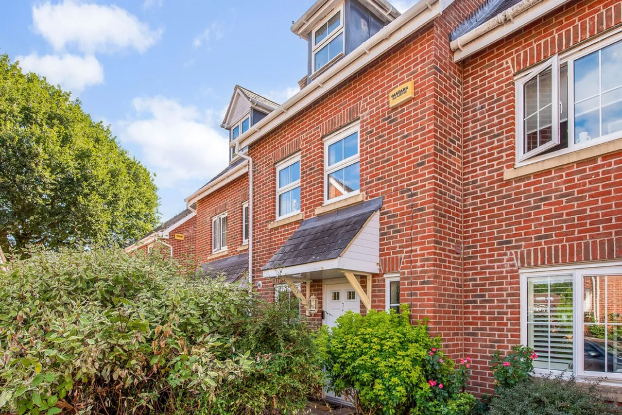 3 bed house to rent, Goldcrest Way, Four Marks, GU34