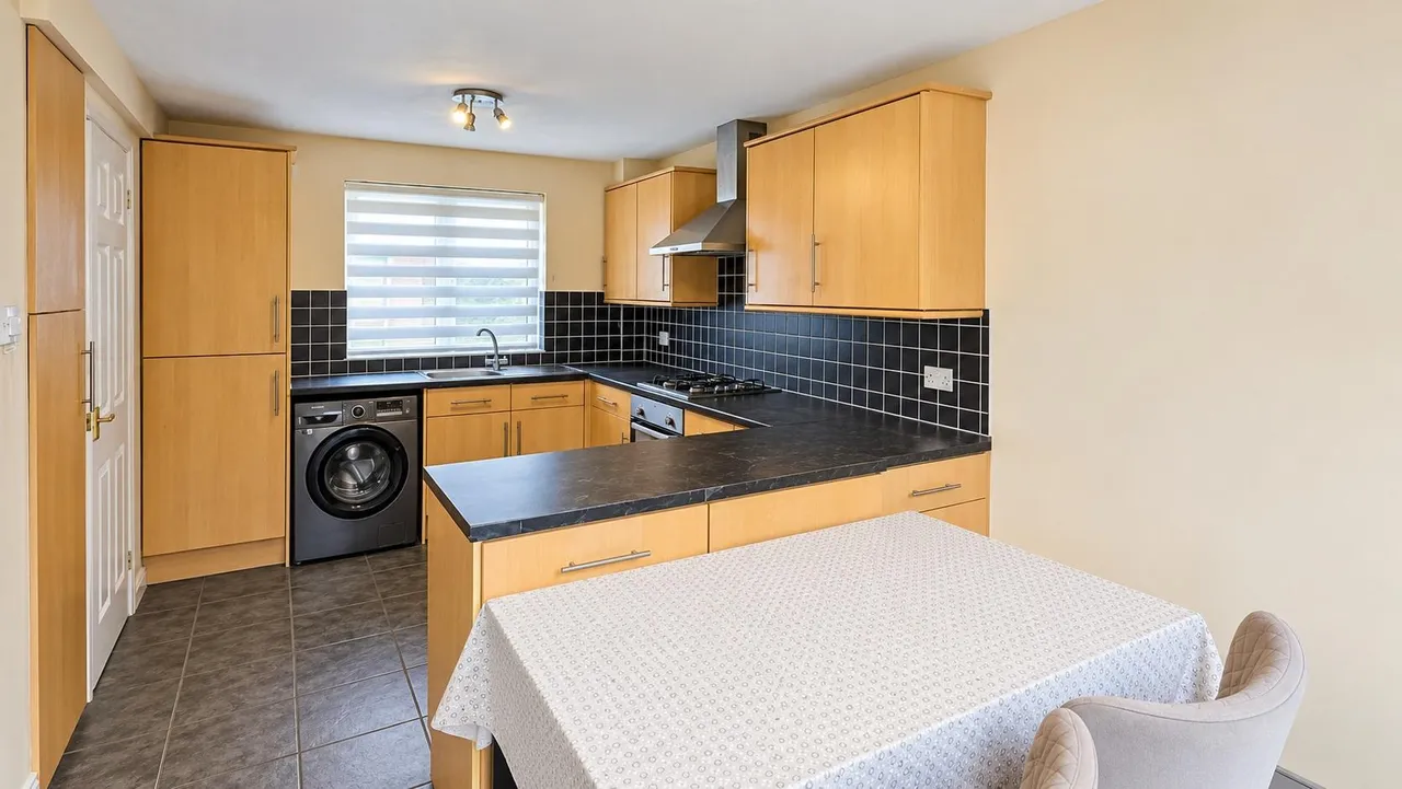 Milton Drive, Newport Pagnell, MK16, photo 4