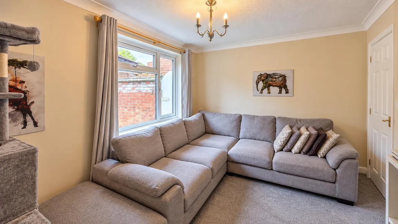 Milton Drive, Newport Pagnell, MK16, photo 2