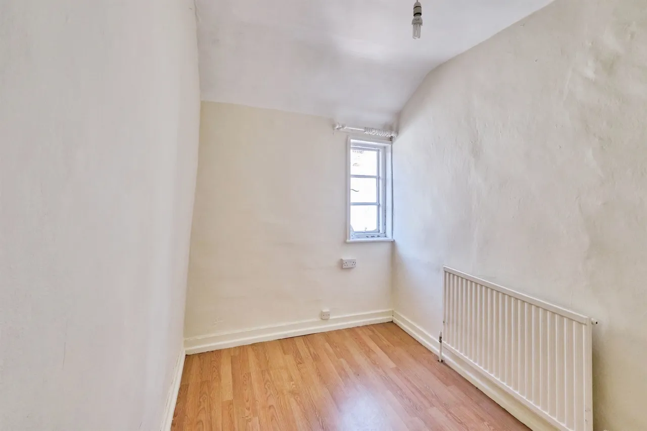 Market Hall Street, Kington, HR5, photo 9