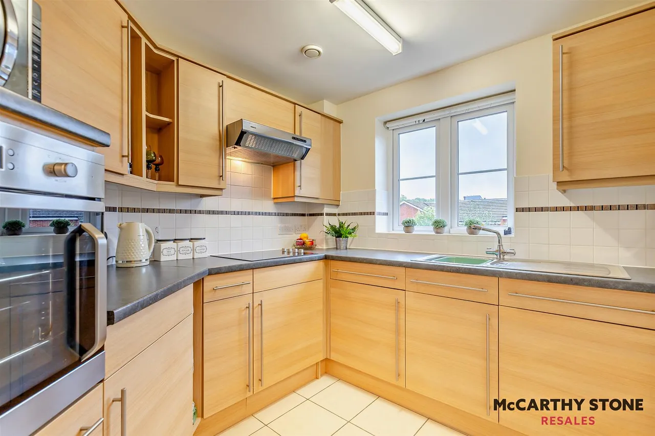 Goodes Court, Royston, SG8, photo 7