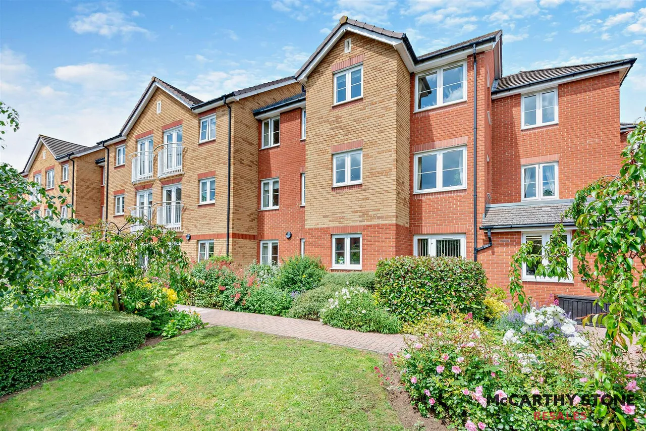 Goodes Court, Royston, SG8, photo 2