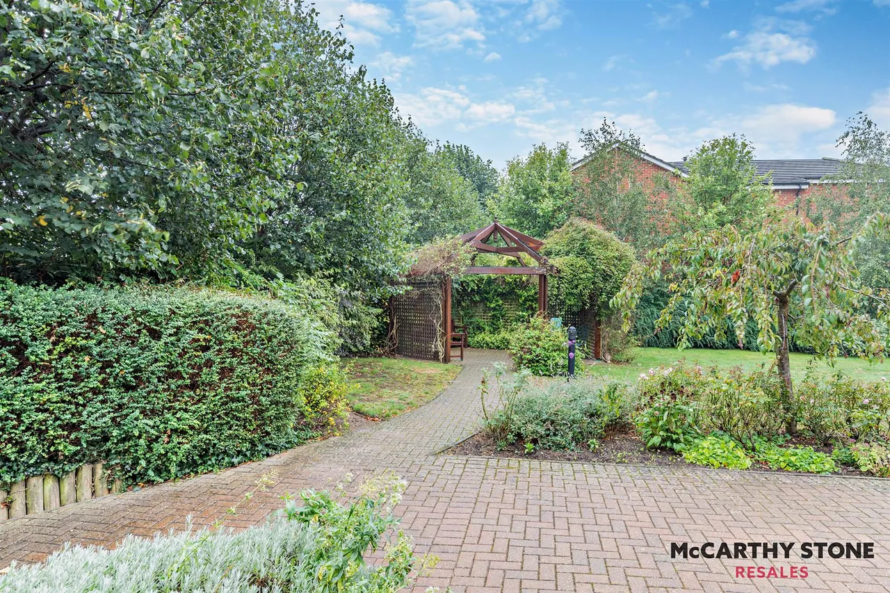 Goodes Court, Royston, SG8, photo 29