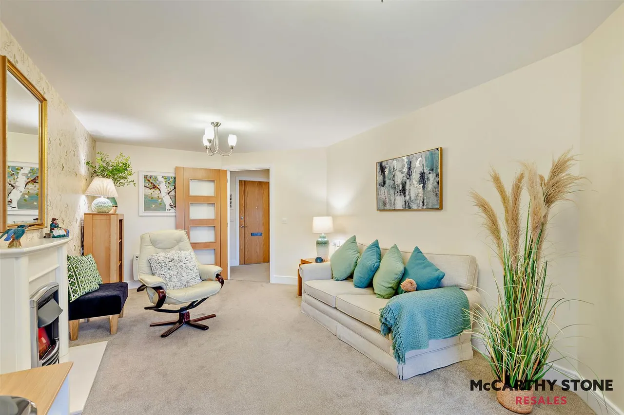 Goodes Court, Royston, SG8, photo 5