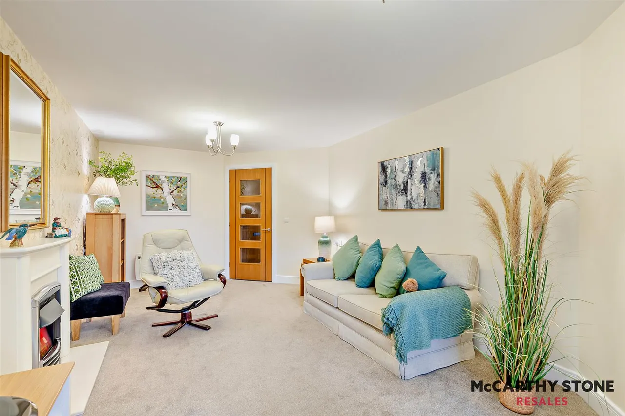 Goodes Court, Royston, SG8, photo 3
