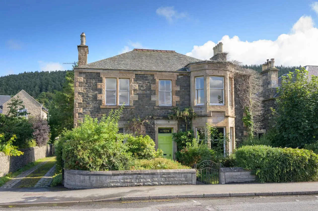 5 bed house for sale, Innerleithen Road, Peebles, EH45