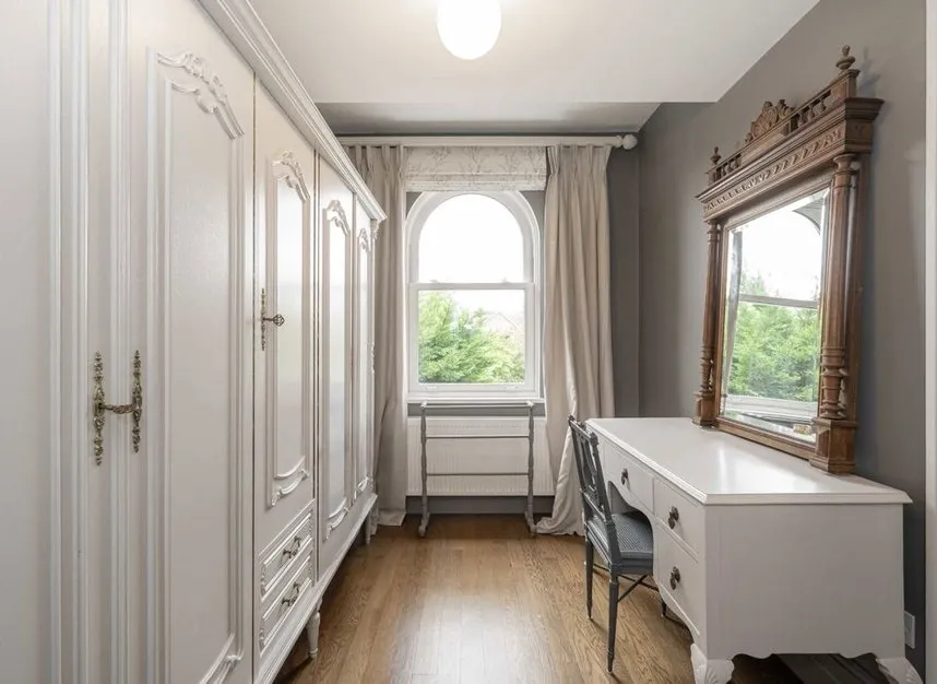 Uxbridge Road, Hampton, TW12, photo 6