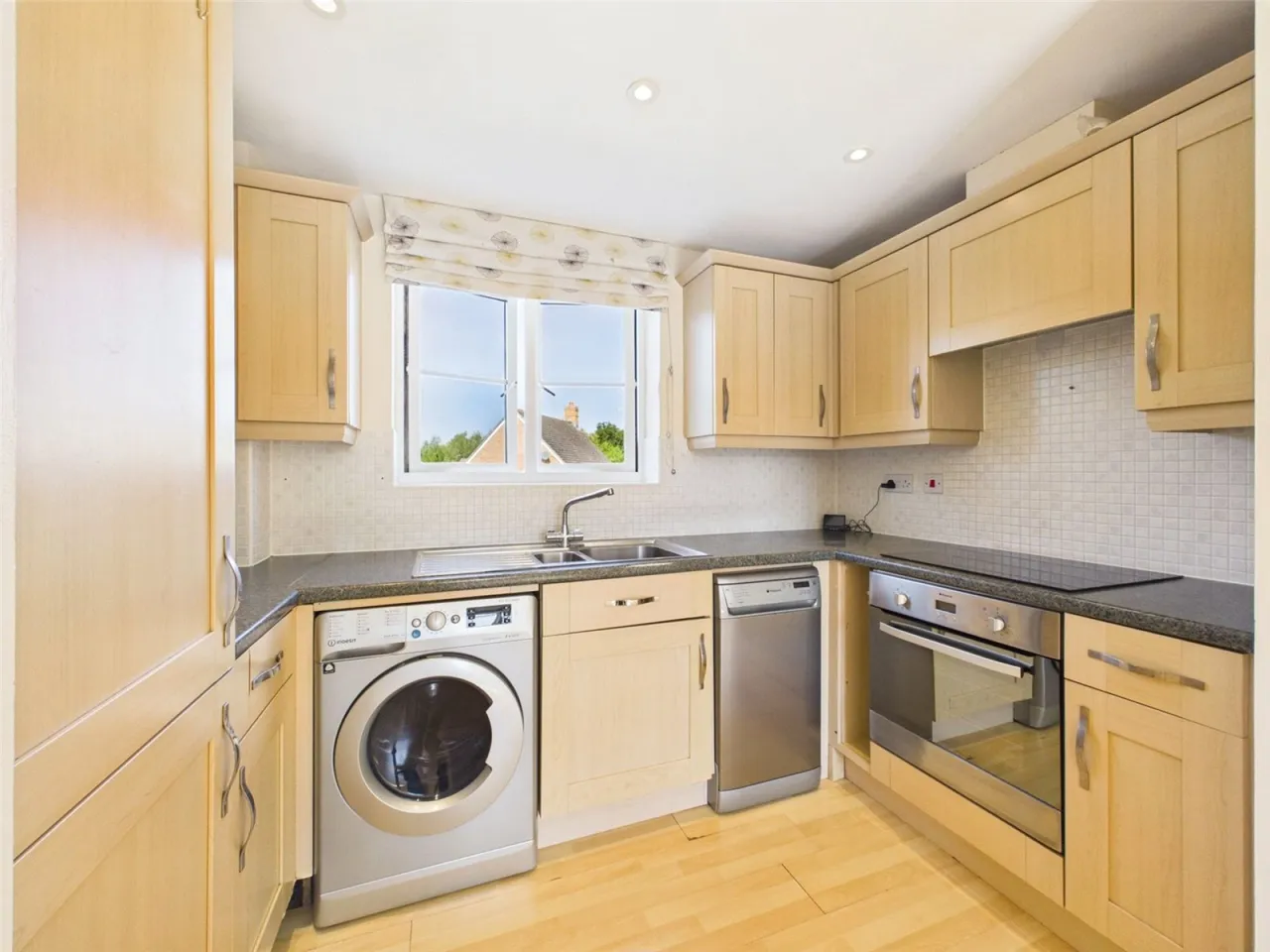 Northfield Road, Witney, OX28, photo 3