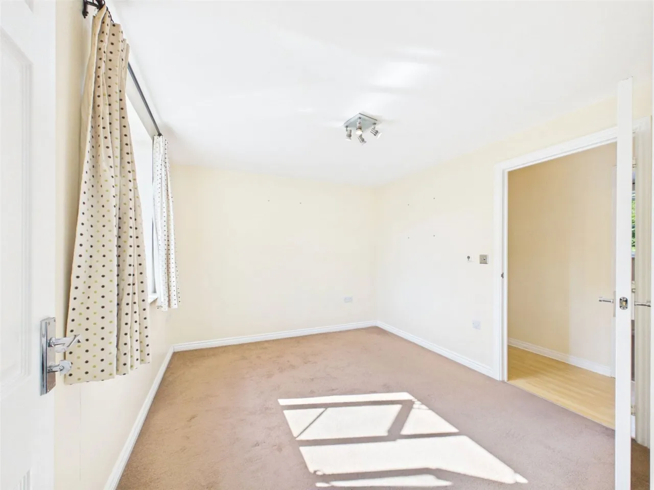 Northfield Road, Witney, OX28, photo 5