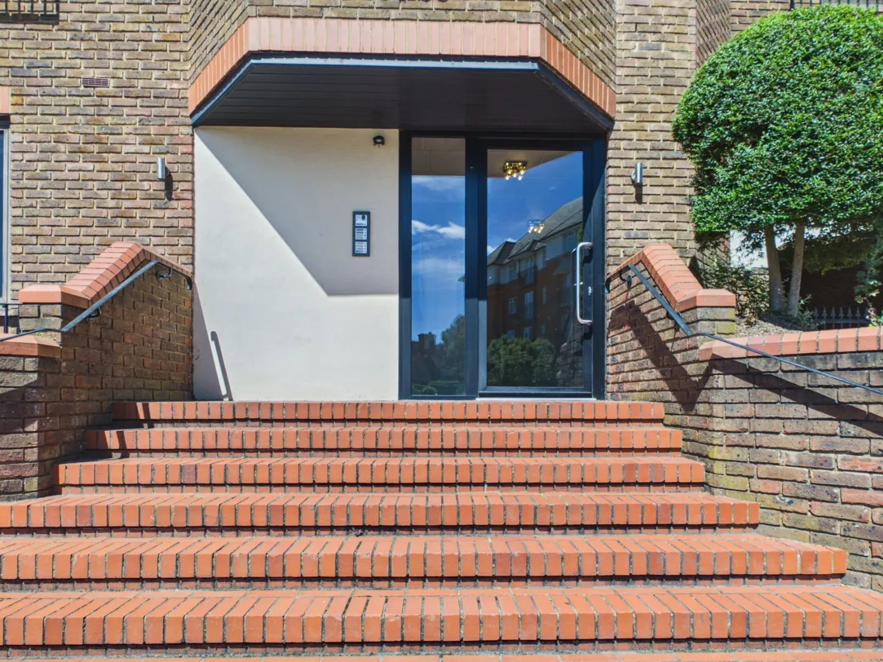 Saint Leonards Road, Berkshire, photo 15