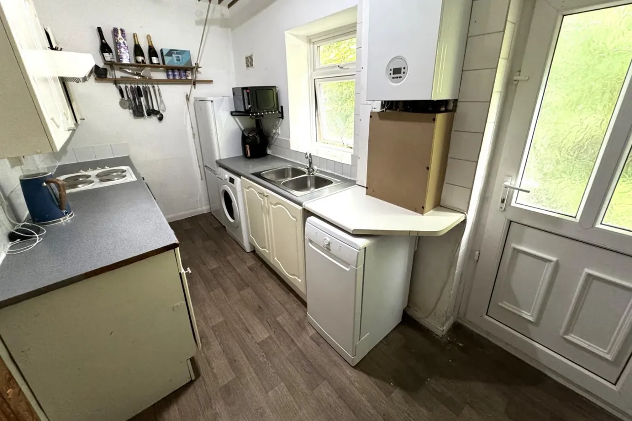Ravenscar Avenue, Oakwood, LS8, photo 10