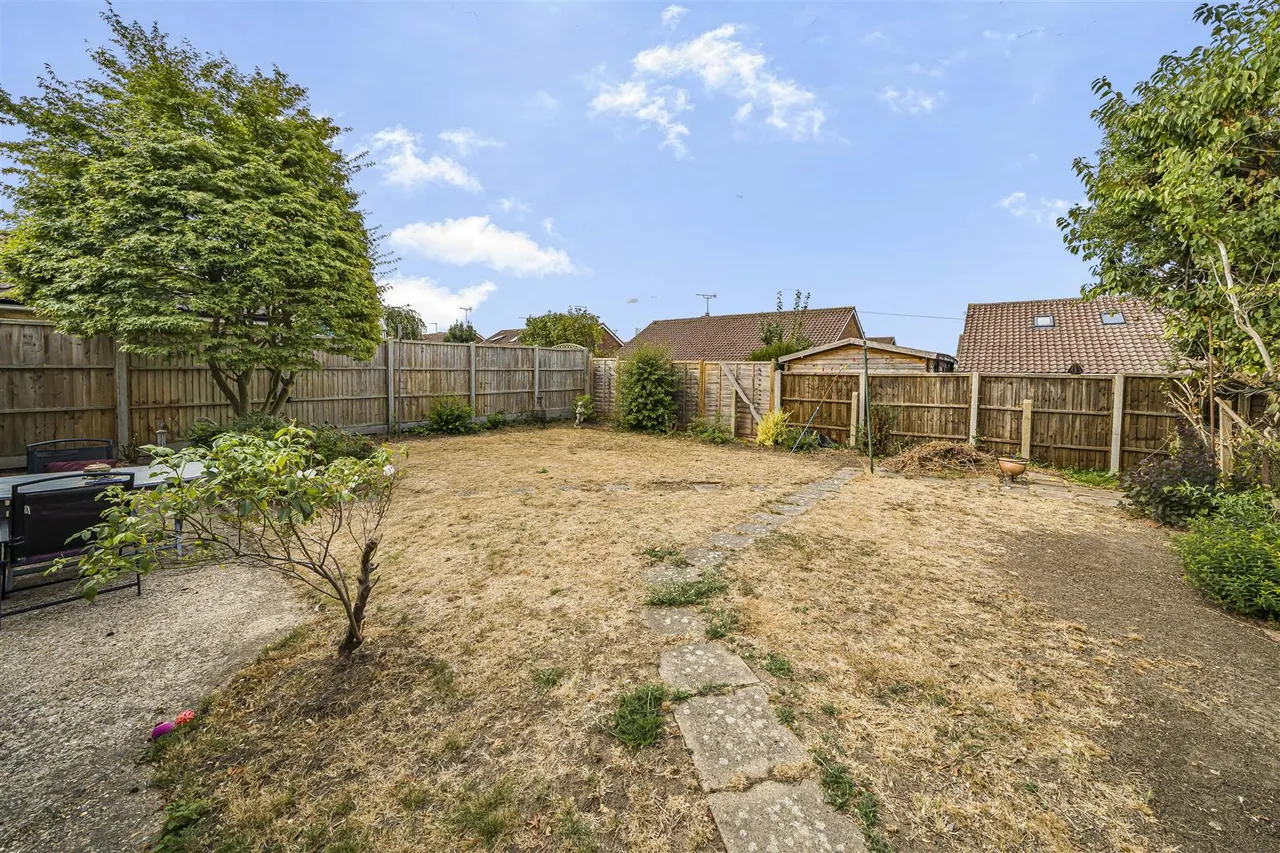 Frymley View, Windsor, Berkshire, SL4 5TA, photo 11