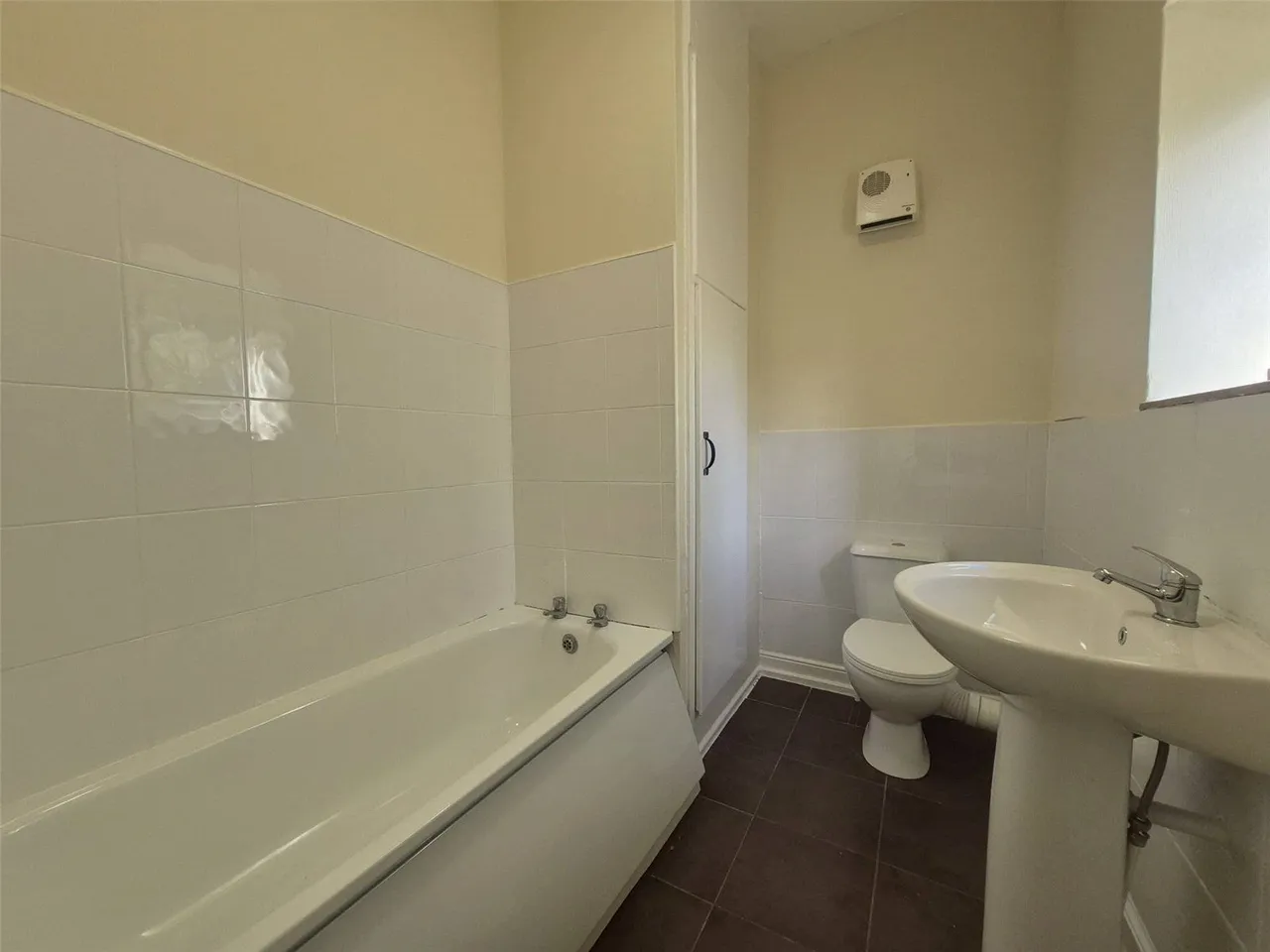 Huddersfield Road, Brighouse, HD6, photo 6