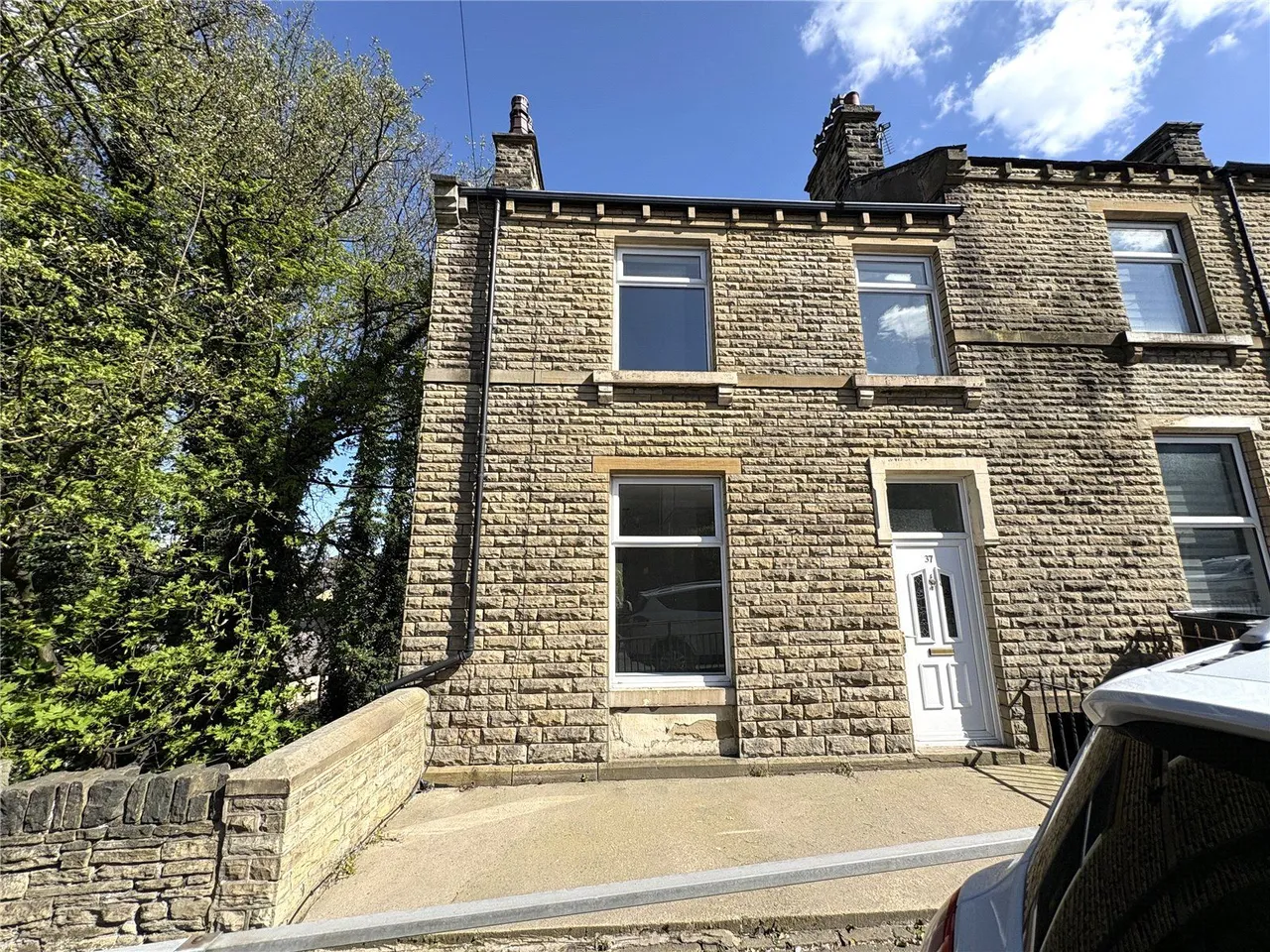 2 bed house for sale, Huddersfield Road, Brighouse, HD6