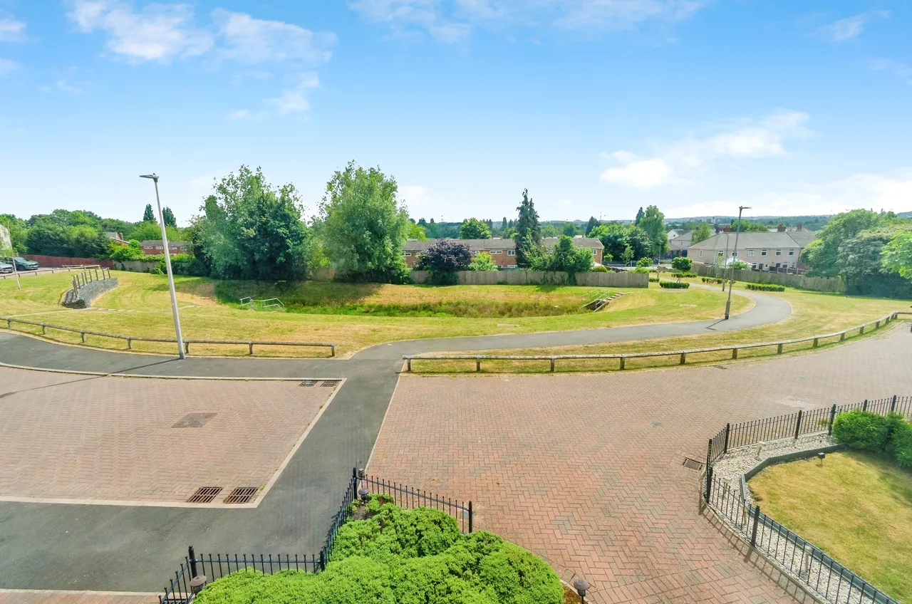 Arthur Jones Close, Tipton, DY4, photo 14