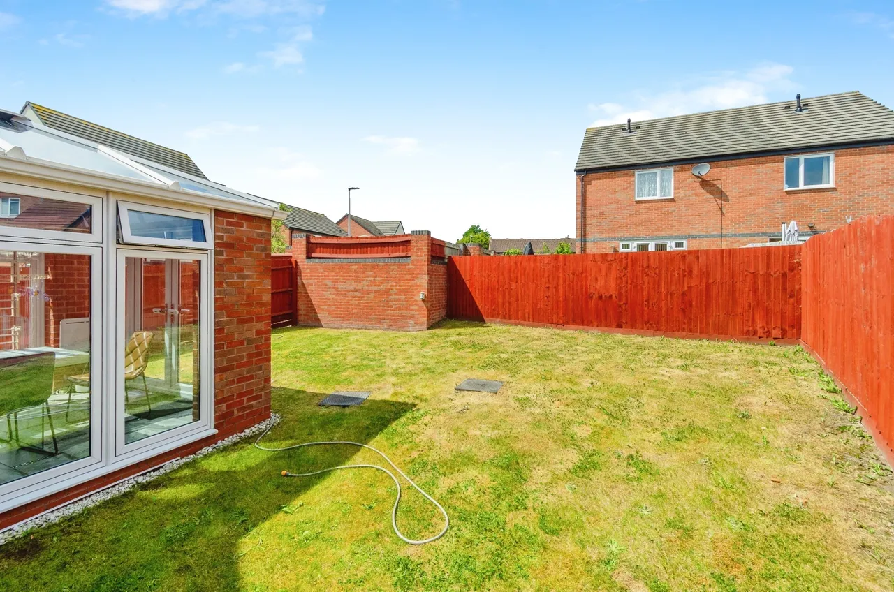 Arthur Jones Close, Tipton, DY4, photo 7