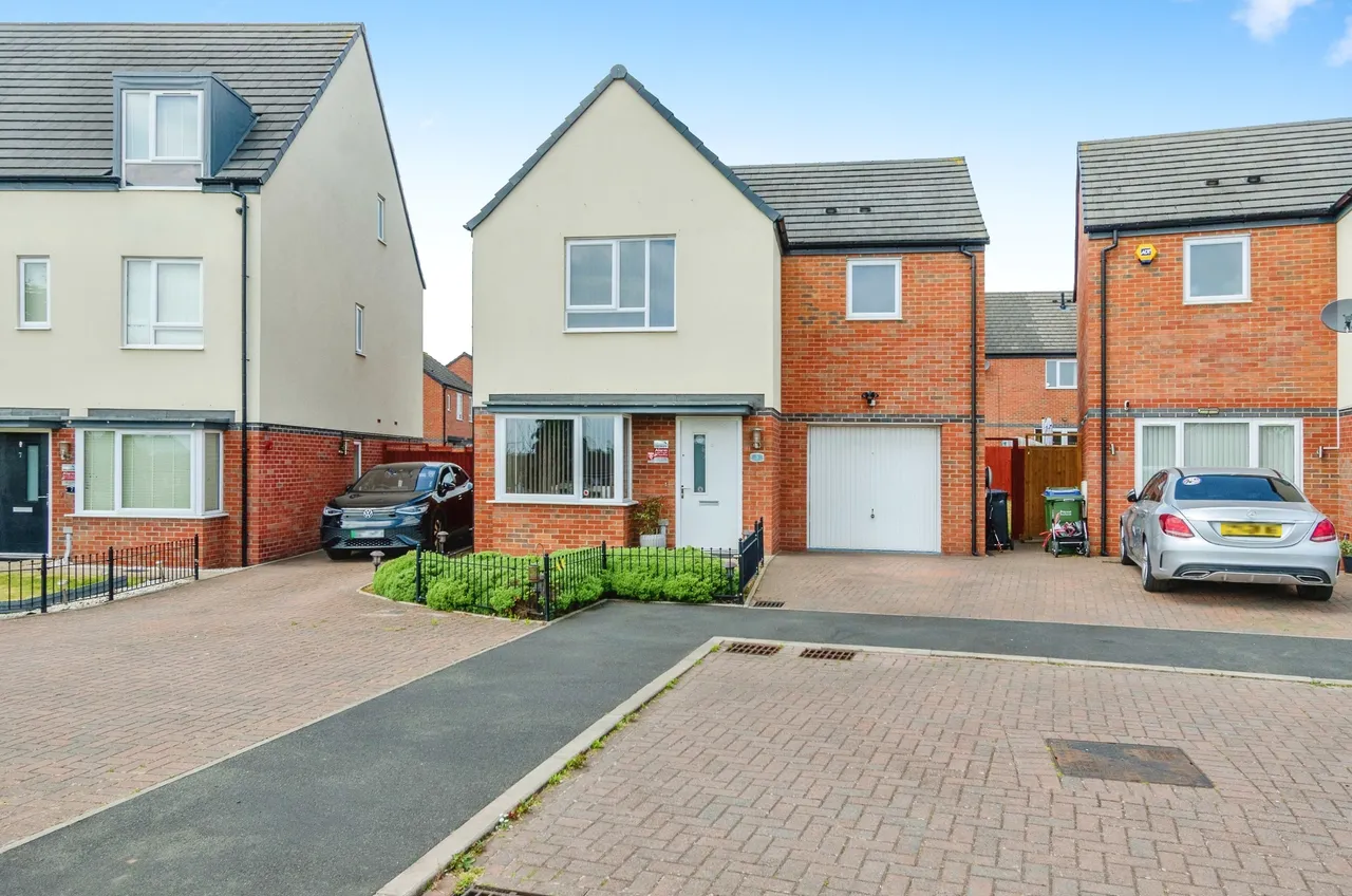 Arthur Jones Close, Tipton, DY4, photo 15