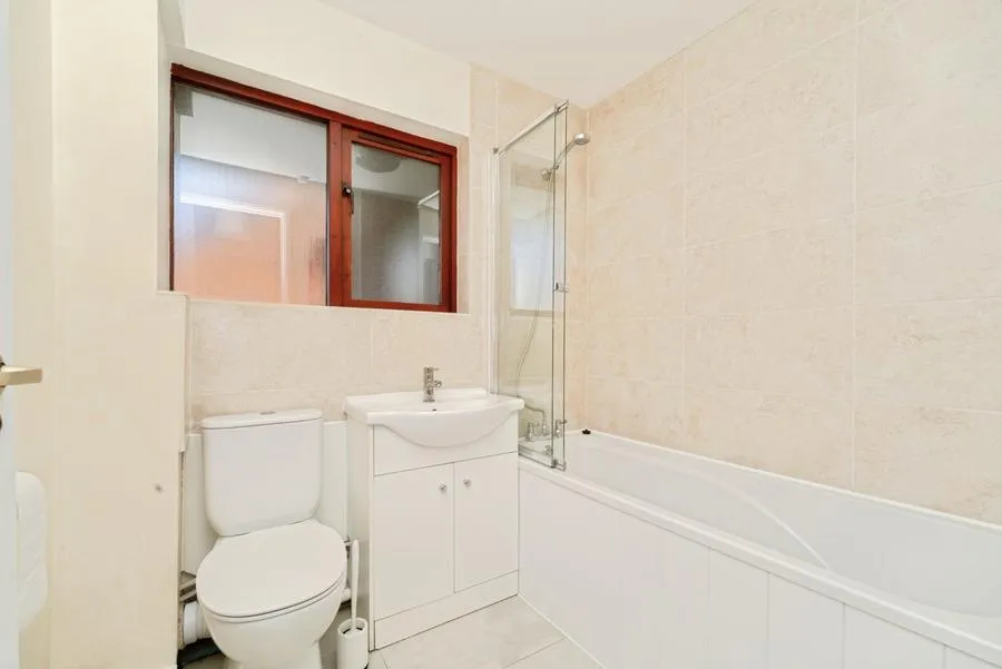 Ryeland Close, Yiewsley, UB7, photo 3