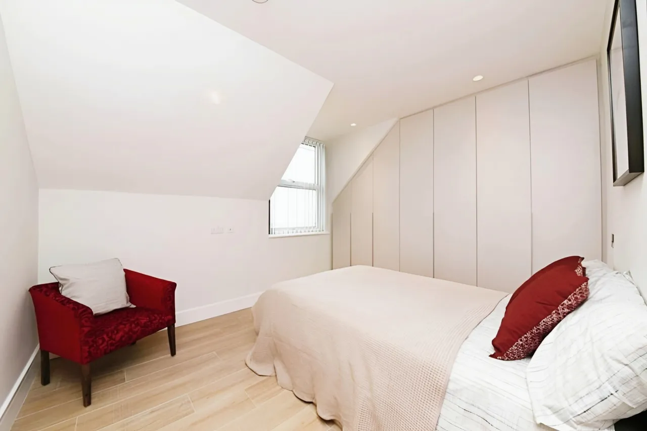Sanders Lane, Tamarind Court, NW7, photo 5