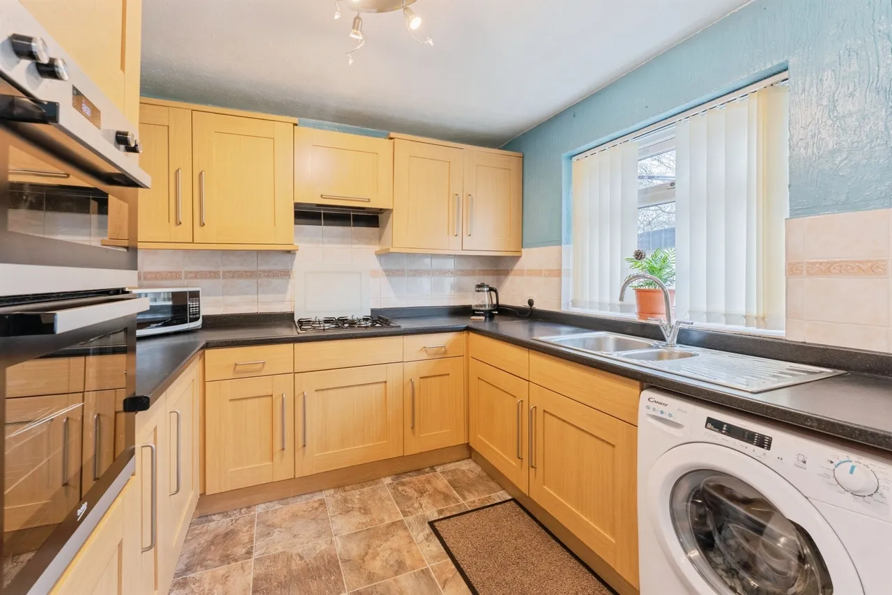 Birkett Avenue, Ellesmere Port, CH65, photo 6