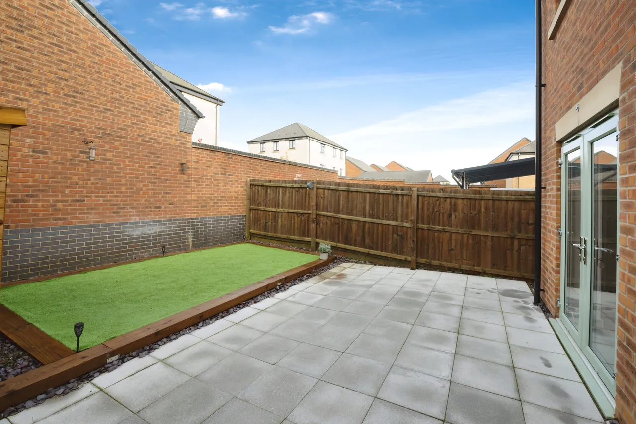 Furlong Close, Corby, NN17, photo 2
