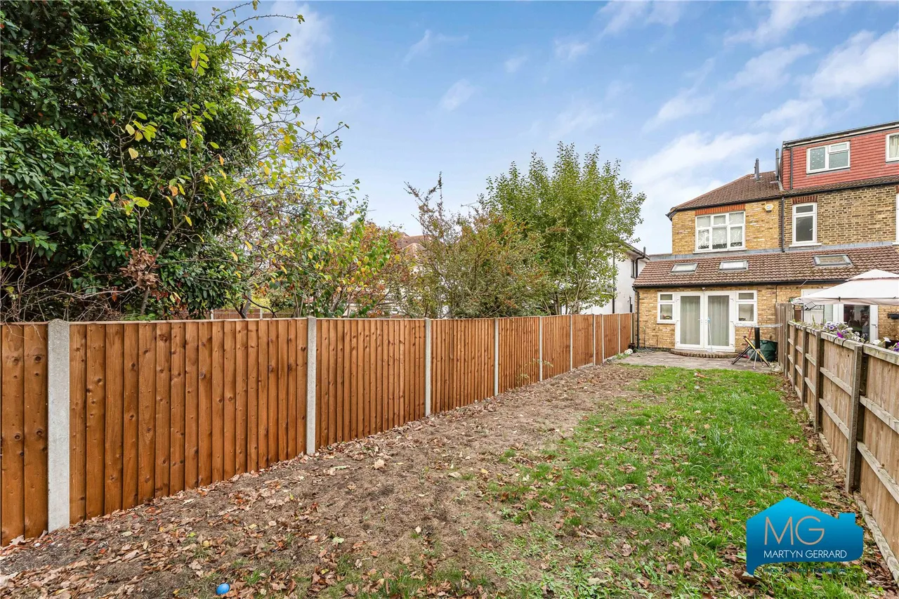 Bramber Road, North Finchley, N12, photo 11