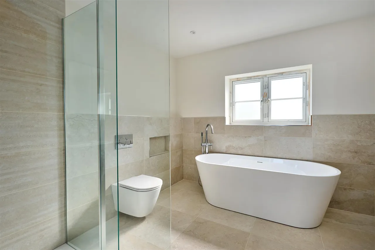 Coopers Close, Aslacton, NR15, photo 12